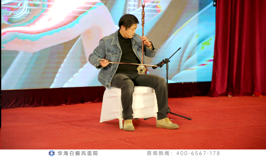 二胡独奏《梁祝》与《我的祖国》.jpg 二胡独奏《梁祝》与《我的祖国》.jpg